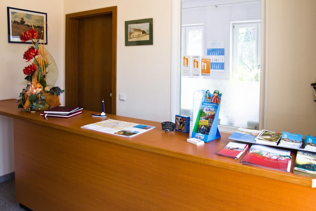 Gaestehaus Zur Kurve Zirndorf Buitenkant foto