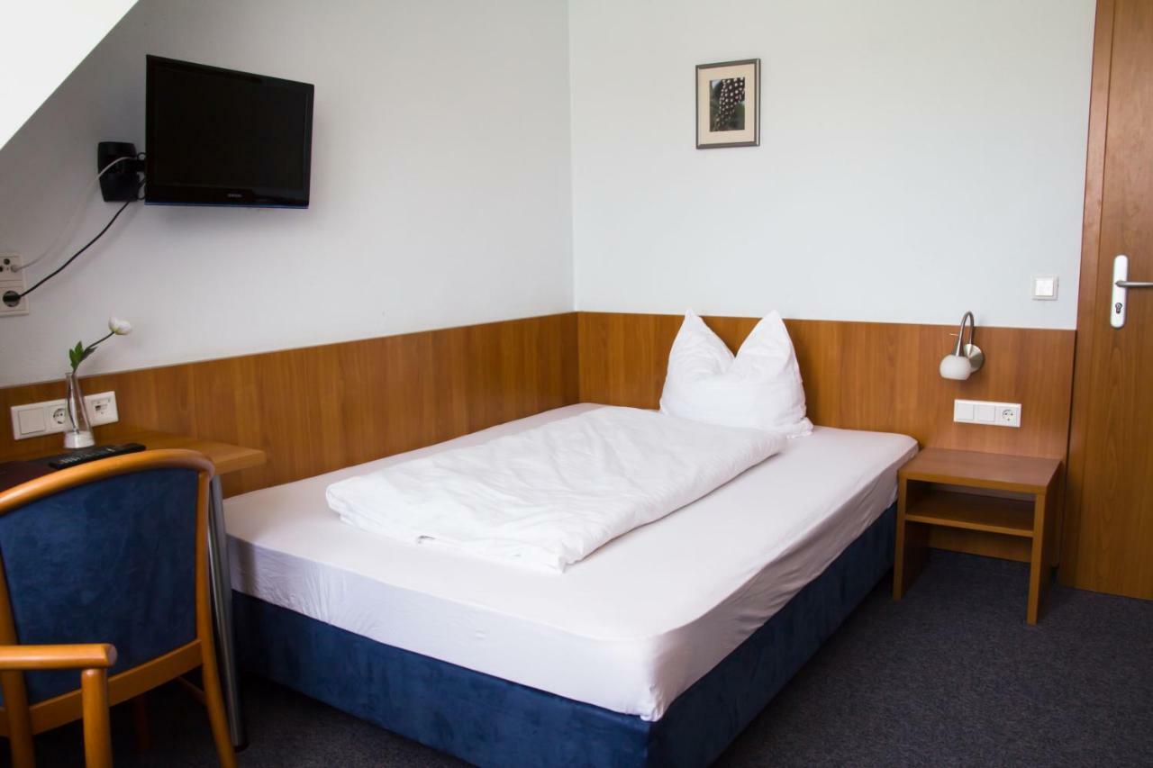Gaestehaus Zur Kurve Zirndorf Buitenkant foto